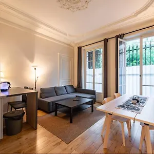  Apartment Geranimus Morland : Hearth Of